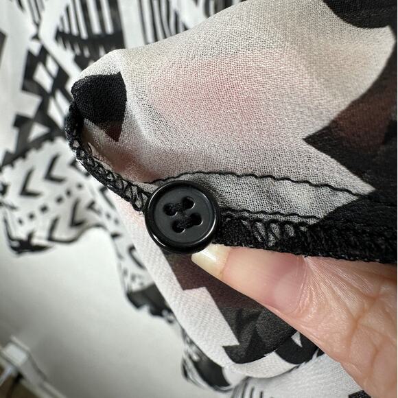 Eight Sixy Black & Gray Aztec Print Sheer Button Long Sleeve Blouse S - Picture 7 of 10